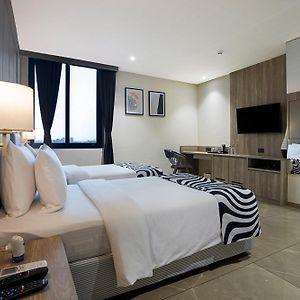 Sunday Hotel Vadodara